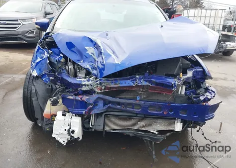 2015 Ford Focus Titanium z USA, uszkodzony, nr VIN 1FADP3N28FL268901